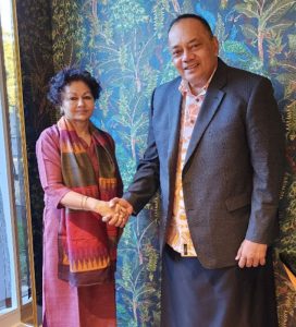 Prof Asha Kanwar with Prime Minister of Tonga, Hon Siaosi Sovaleni