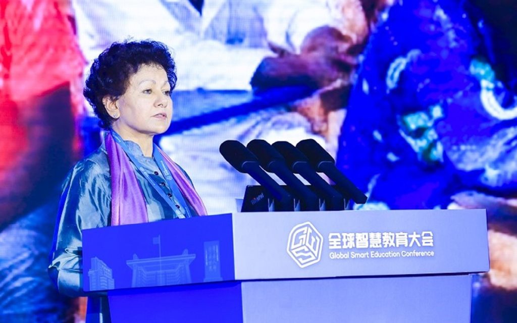 Professor Asha Kanwar speaking at Global Smart Education Conference