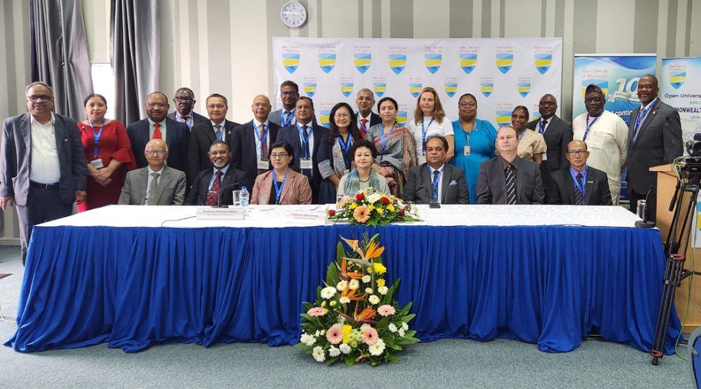 Group photo of attendees at the Roundtable for Vice Chancellors and Senior Officials.
